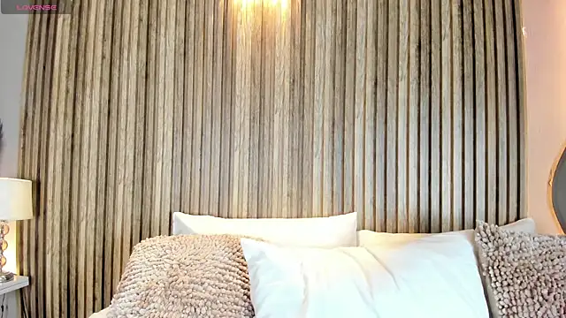 HannaKarson online show from March 6, 2026, 11:39 am