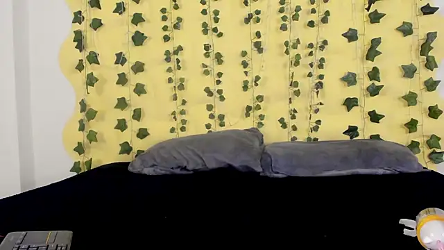 Snapshot of Natasha_Nasty2 chatting on February 2, 2025, 2:17 am Natasha Nasty2 online show from February 2, 2025, 2:17 am