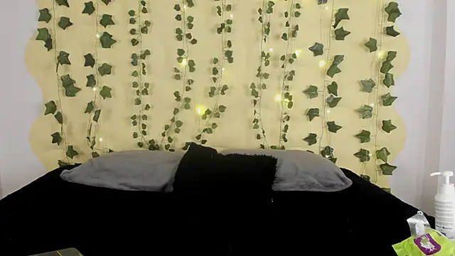 Snapshot of Natasha_Nasty2 chatting on February 16, 2025, 11:48 pm Natasha Nasty2 online show from February 16, 2025, 11:48 pm