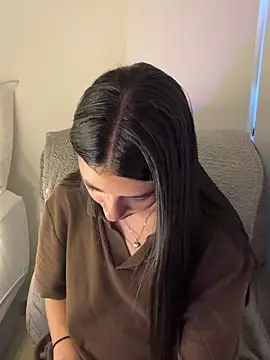 Liissa cute  online show from April 9, 2026, 7:30 pm