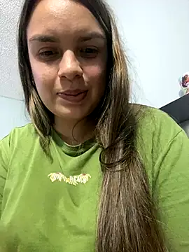 Snapshot of Nathaly00_ chatting on December 19, 2025, 3:46 am Nathaly00 online show from December 19, 2025, 3:46 am