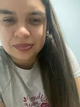 Snapshot of Nathaly00_ chatting on February 25, 2026, 12:42 am Nathaly00 online show from February 25, 2026, 12:42 am