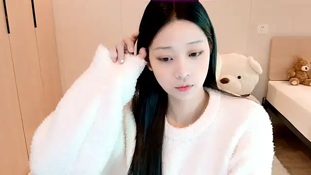 Snapshot of Xueb_J chatting on December 15, 2024, 7:35 am Xueb J online show from December 15, 2024, 7:35 am