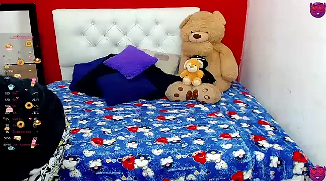 Snapshot of _snopyy_ chatting on January 6, 2025, 8:18 pm  snopyy  online show from January 6, 2025, 8:18 pm