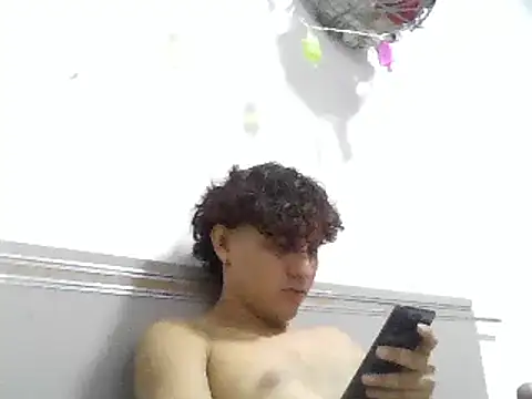 Snapshot of pedrodavid_ chatting on March 20, 2025, 10:07 pm pedrodavid online show from March 20, 2025, 10:07 pm