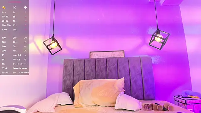 Sophiee Velvet online show from September 18, 2025, 3:03 pm