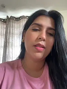 Snapshot of NiaSoler chatting on May 6, 2026, 3:50 pm NiaSoler online show from May 6, 2026, 3:50 pm