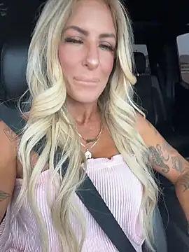 blondiluvsanal online show from February 14, 2026, 8:05 pm