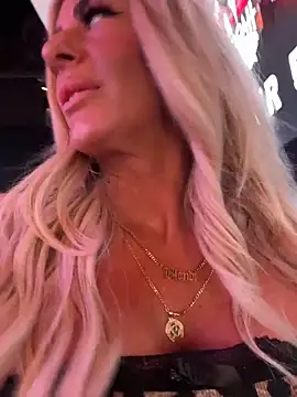 blondiluvsanal online show from March 8, 2026, 3:05 pm