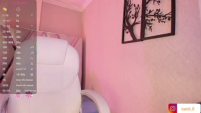 Punkys  online show from April 18, 2026, 9:46 am