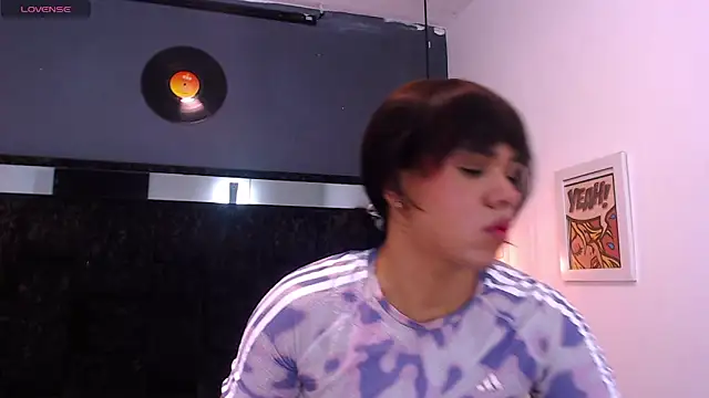 AndreaGil  online show from February 22, 2026, 5:11 pm