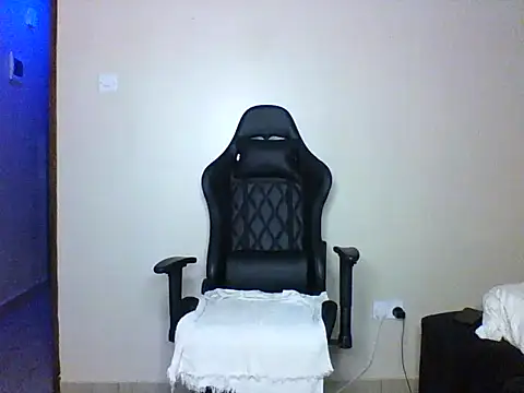 Candii wet  online show from October 8, 2025, 7:44 pm