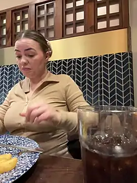 chelsiekink3 online show from January 7, 2025, 1:03 pm