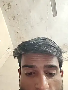 Snapshot of PRIYANHU@xh chatting on November 13, 2025, 4:39 pm PRIYANHUxh online show from November 13, 2025, 4:39 pm