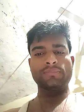 PRIYANHUxh online show from April 3, 2026, 3:48 am