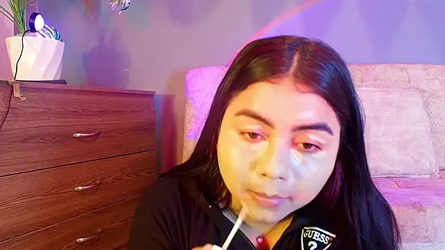 jade brunnette online show from July 9, 2026, 8:13 pm