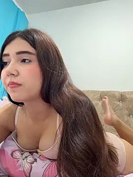 Snapshot of mia_cooper_24 chatting on May 30, 2026, 6:32 am mia cooper 24 online show from May 30, 2026, 6:32 am