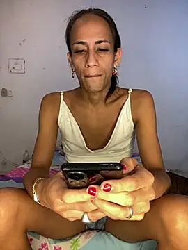 AlexaWarner online show from July 1, 2026, 11:59 pm