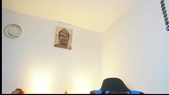 Snapshot of AlessiaVix chatting on February 28, 2025, 11:12 pm AlessiaVix online show from February 28, 2025, 11:12 pm