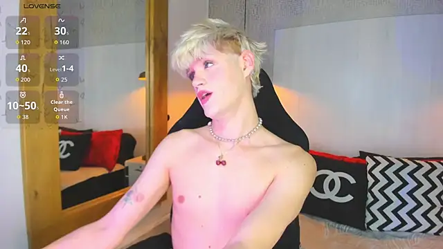 Snapshot of VladHellsing4 chatting on February 8, 2026, 3:37 pm VladHellsing4 online show from February 8, 2026, 3:37 pm