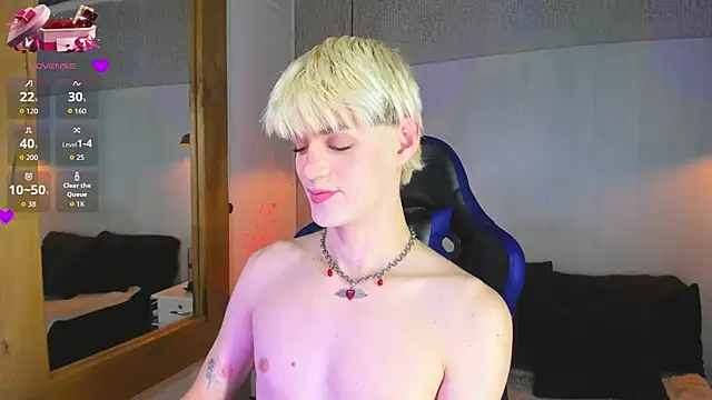 VladHellsing4 online show from April 18, 2026, 2:10 pm