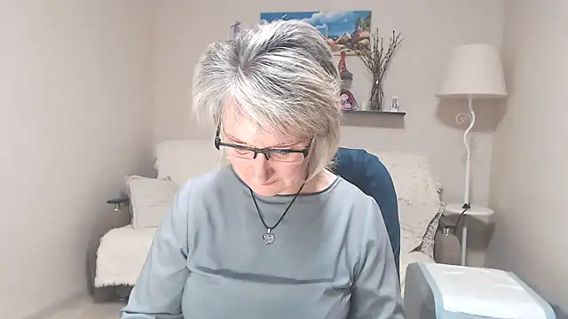 Snapshot of FleurMays chatting on June 30, 2026, 5:08 am FleurMays online show from June 30, 2026, 5:08 am
