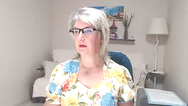 Snapshot of FleurMays chatting on July 3, 2026, 4:52 am FleurMays online show from July 3, 2026, 4:52 am