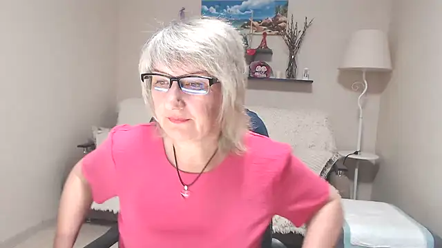 Snapshot of FleurMays chatting on July 9, 2026, 10:30 am FleurMays online show from July 9, 2026, 10:30 am