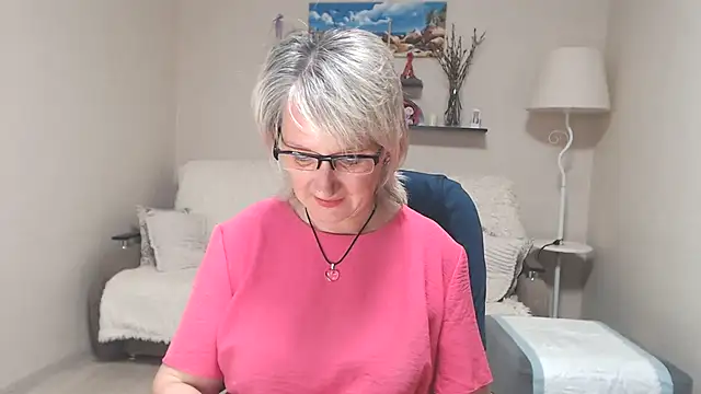 Snapshot of FleurMays chatting on July 12, 2026, 4:31 pm FleurMays online show from July 12, 2026, 4:31 pm