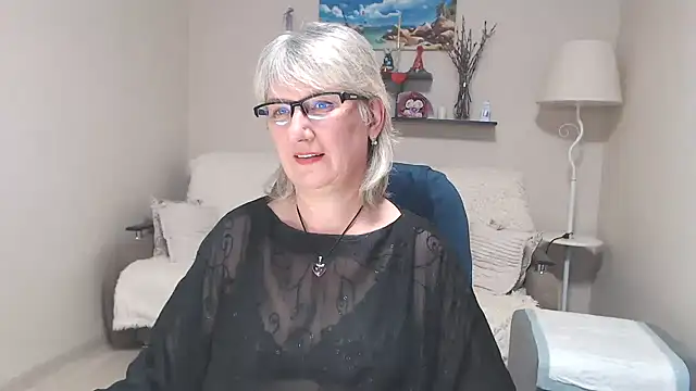 Snapshot of FleurMays chatting on July 15, 2026, 9:58 am FleurMays online show from July 15, 2026, 9:58 am