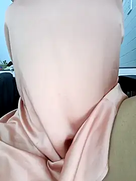 Leva laddy online show from April 6, 2026, 6:14 am