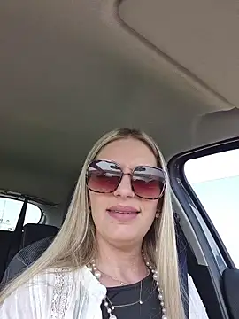 Snapshot of Lydie_off chatting on March 22, 2026, 1:14 pm Lydie off online show from March 22, 2026, 1:14 pm
