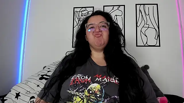 RubyPirsso18 online show from February 9, 2026, 7:29 pm