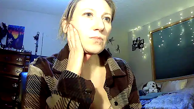 Snapshot of lilyhornyhousewife chatting on January 26, 2025, 12:33 pm lilyhornyhousewife online show from January 26, 2025, 12:33 pm