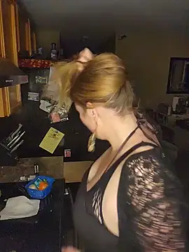 Snapshot of lilyhornyhousewife chatting on May 24, 2026, 11:48 am lilyhornyhousewife online show from May 24, 2026, 11:48 am