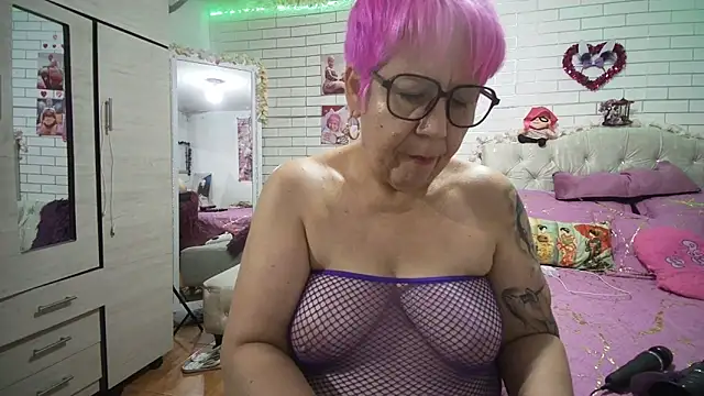 maturehot 65 online show from March 16, 2026, 10:14 pm