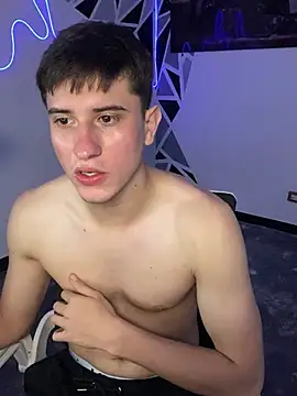 oliver Lz online show from February 28, 2025, 10:17 pm