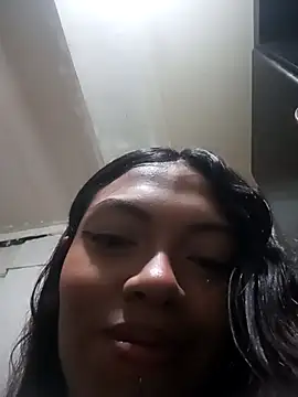 Lunita 5 online show from February 15, 2026, 6:15 pm