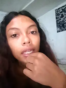 Lunita 5 online show from March 27, 2026, 2:39 pm