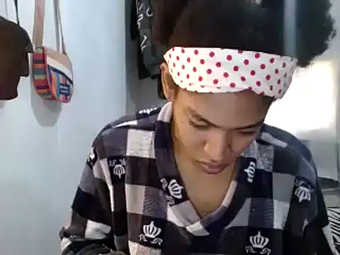 miriam775 online show from December 28, 2024, 12:24 pm