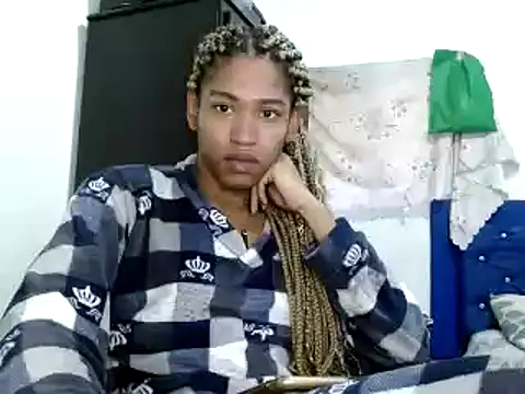 miriam775 online show from January 14, 2025, 11:42 am