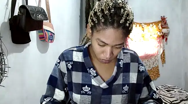 miriam775 online show from January 28, 2025, 1:05 pm