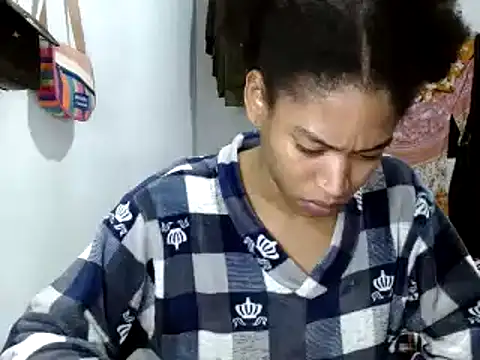 miriam775 online show from March 11, 2025, 10:18 am