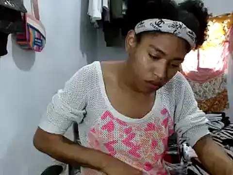 miriam775 online show from March 21, 2025, 4:40 pm