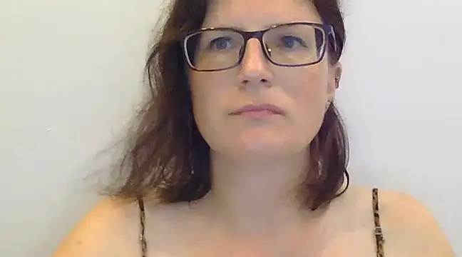 Snapshot of CrimsonMistress chatting on January 7, 2025, 12:03 am CrimsonMistress online show from January 7, 2025, 12:03 am