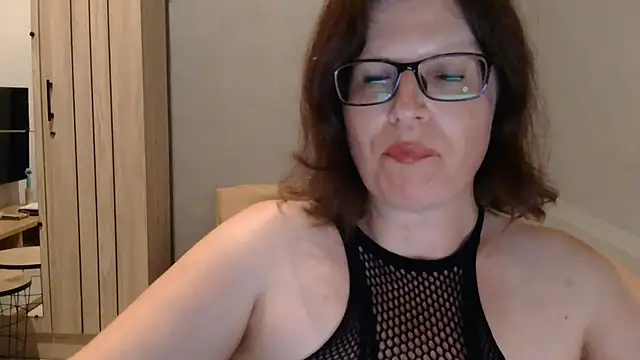 Snapshot of CrimsonMistress chatting on September 26, 2025, 9:41 pm CrimsonMistress online show from September 26, 2025, 9:41 pm