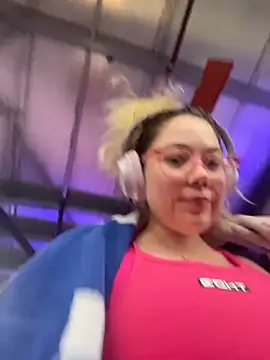 brooklynivy online show from February 13, 2026, 10:55 am