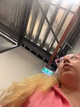 brooklynivy online show from February 22, 2026, 10:25 am