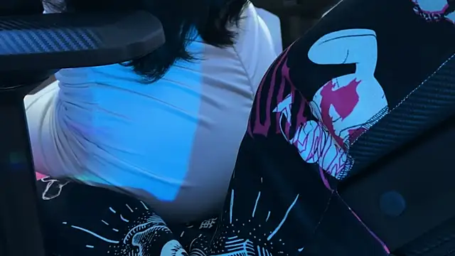 KiraLiLime online show from February 26, 2025, 12:47 pm