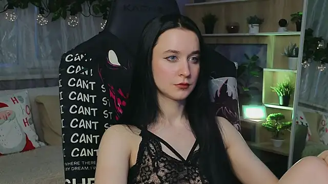 KiraLiLime online show from March 13, 2025, 3:28 pm